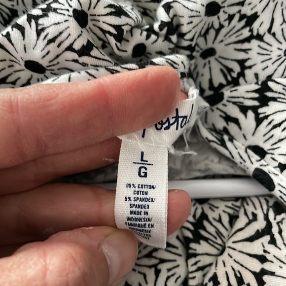 AÉROPOSTALE Black & White Flower Print Short Sleeve Dress Size Large - Picture 5 of 5